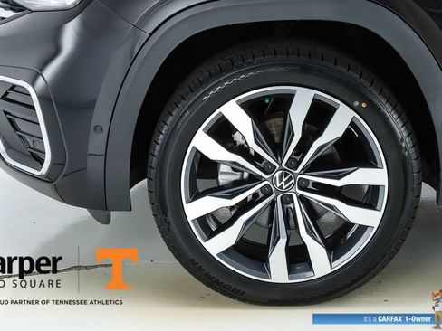 Used 2023 Volkswagen Atlas Cross Sport SEL Premium R-Line AWD/4WD image 5