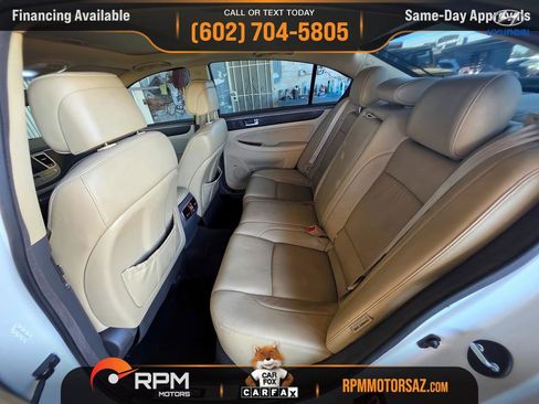 Used 2012 Hyundai Genesis 5.0 image 11
