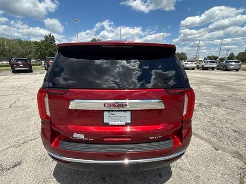 Used 2023 GMC Yukon SLT w/ SLT Premium Package AWD/4WD image 13