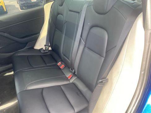 Used 2022 Tesla Model 3 Long Range AWD/4WD image 13