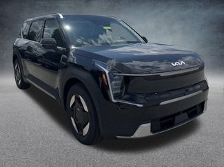 New 2026 Kia EV9 Wind video 2