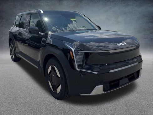 New 2026 Kia EV9 Wind image 2