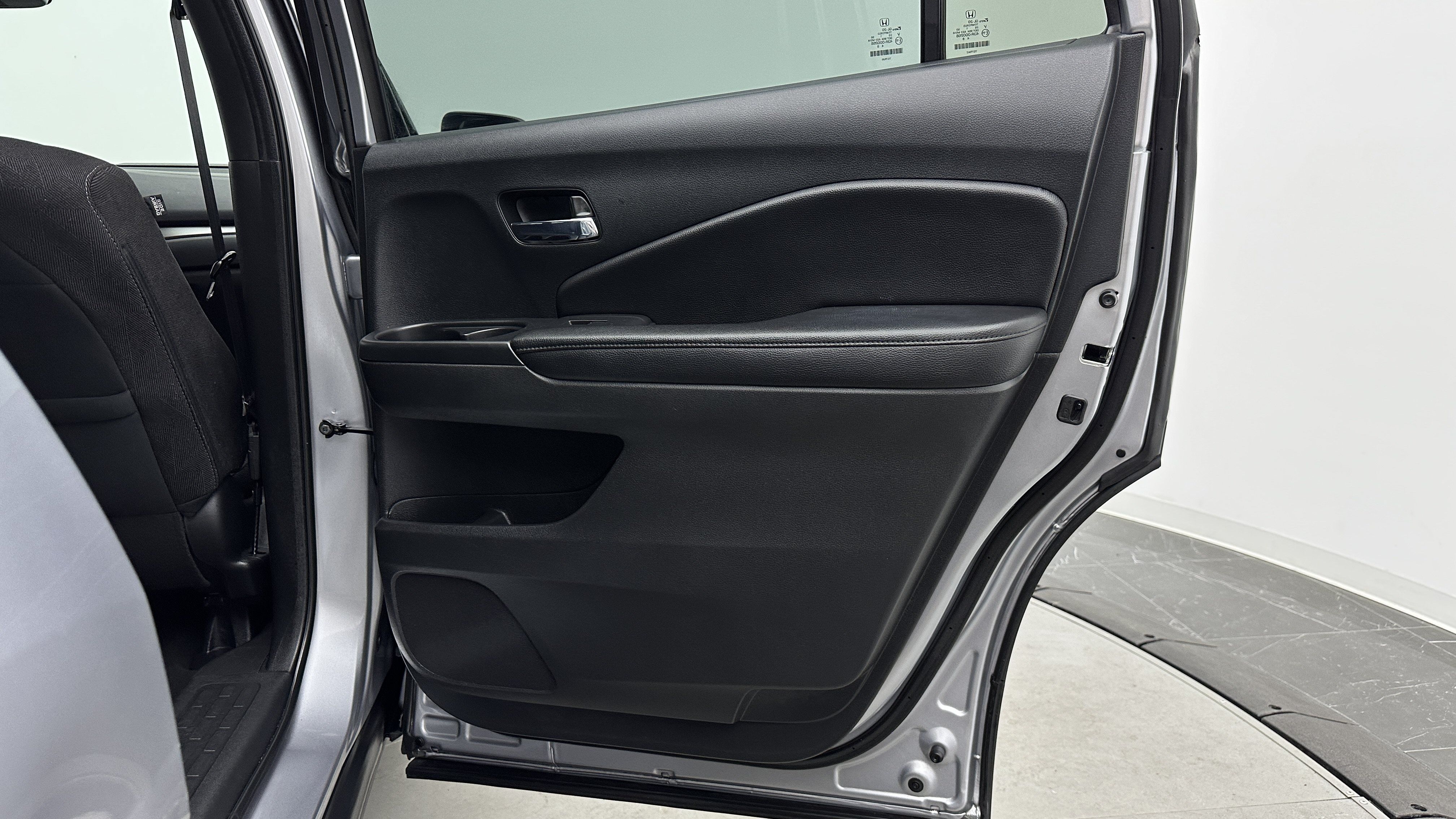 Used 2022 Honda Pilot Sport image 29