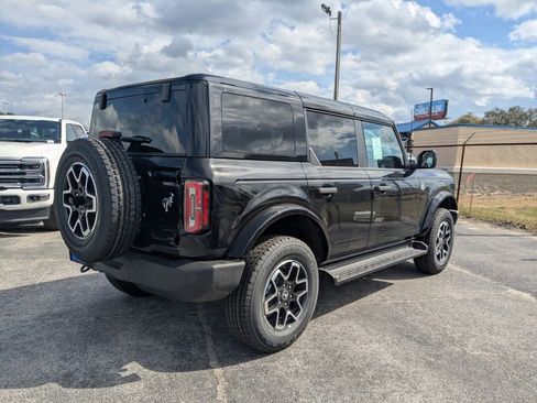New 2026 Ford Bronco Outer Banks image 4