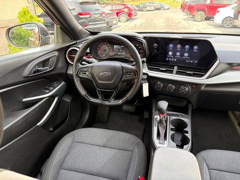 Used 2024 Chevrolet Trax RS w/ Driver Confidence Package FWD image 7