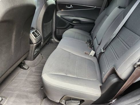 Used 2018 Kia Sorento L FWD image 30