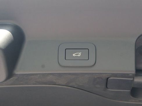 New 2026 Jaguar F-PACE R-Dynamic S image 13