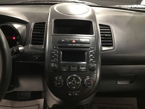 Used 2013 Kia Soul FWD image 45