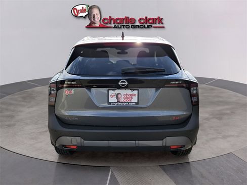 New 2026 Nissan Kicks SR image 5