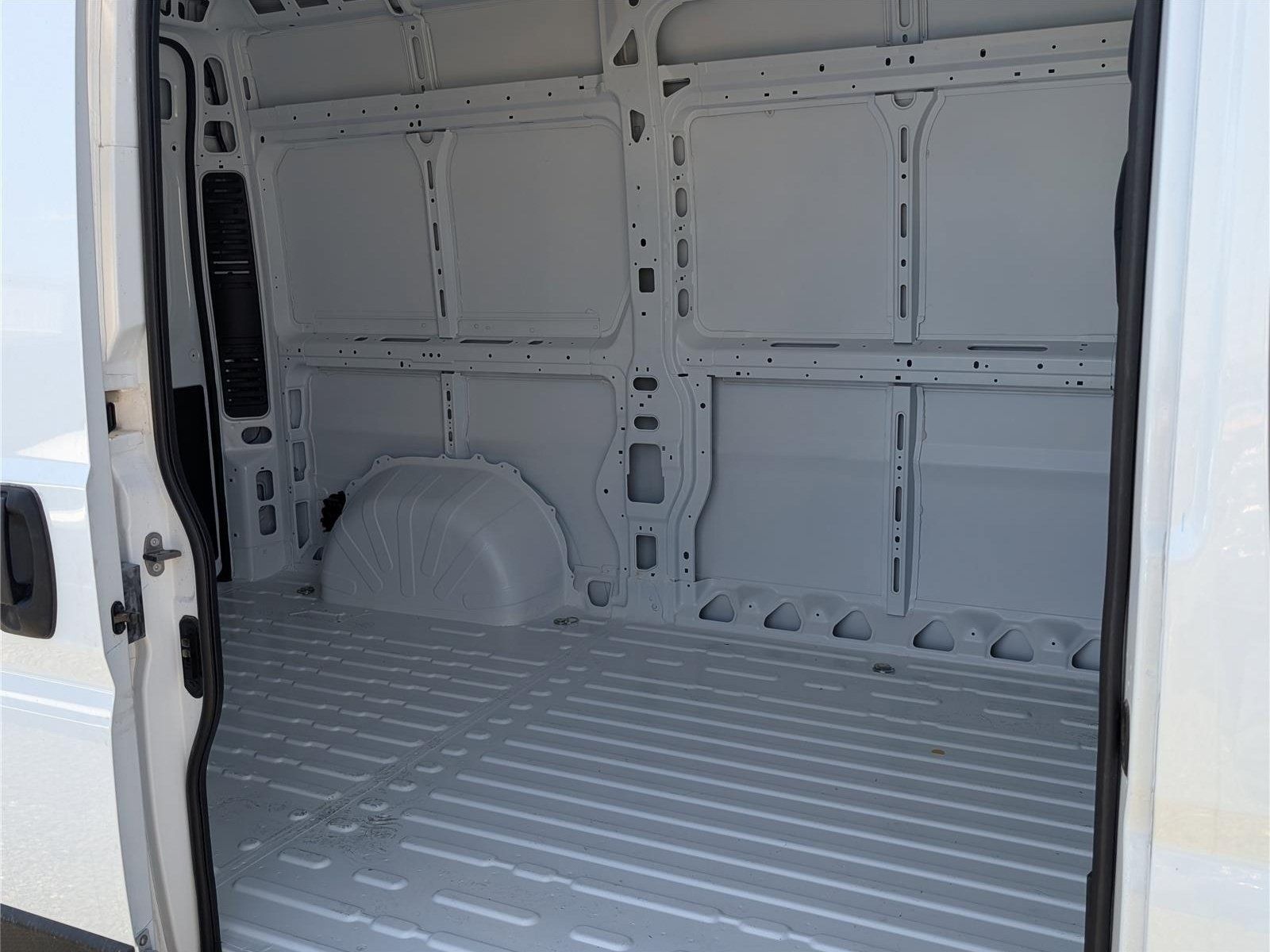 New 2026 RAM ProMaster 1500 w/ Convenience Group FWD image 7