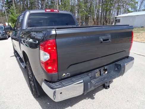 Used 2017 Toyota Tundra SR5 image 9
