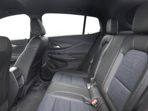 Used 2025 Buick Envista Preferred w/ Convenience I Package image 12