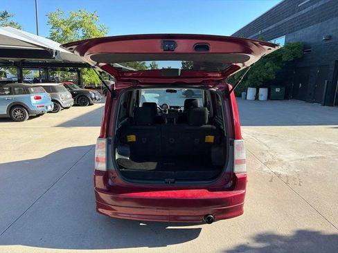 Used 2006 Scion xB FWD image 9