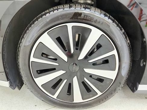 Used 2025 Lucid Air Pure RWD image 75