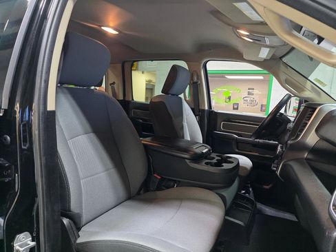 Used 2019 RAM 2500 Big Horn image 24