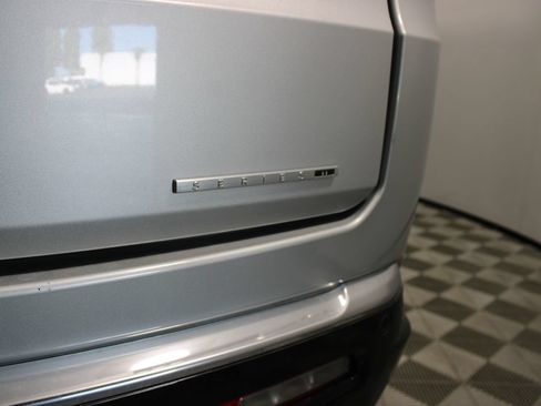 Used 2024 Jeep Wagoneer L Series II RWD image 53
