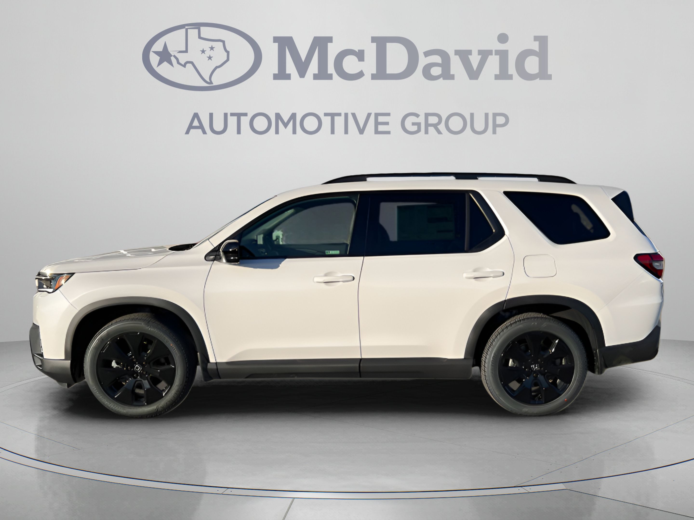 New 2026 Honda Pilot Black Edition image 2