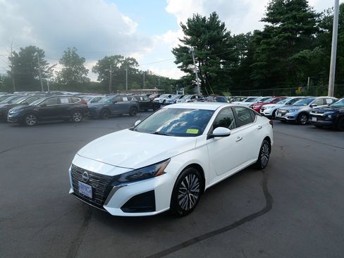 Used 2023 Nissan Altima 2.5 SV AWD/4WD image 1