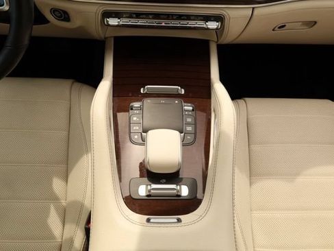 Certified 2022 Mercedes-Benz GLS 450 4MATIC image 17
