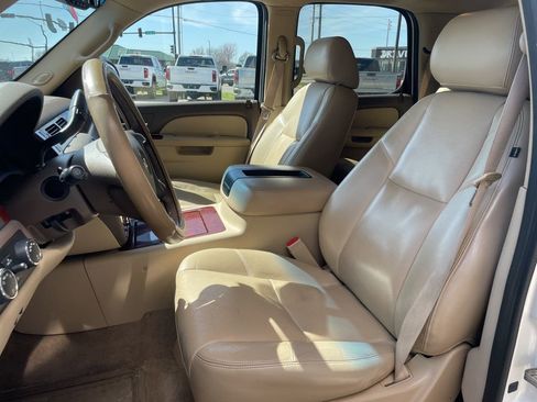 Used 2011 Chevrolet Tahoe LTZ image 37