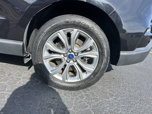 Used 2022 Ford Edge Titanium image 10