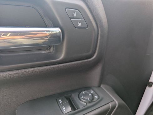 Used 2022 Chevrolet Silverado 1500 W/T w/ WT Value Package AWD/4WD image 23