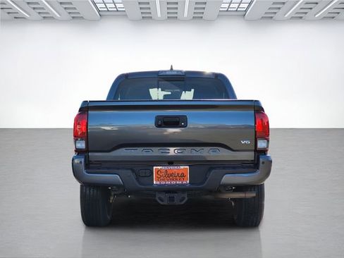 Used 2019 Toyota Tacoma TRD Off-Road AWD/4WD image 6