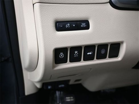 Used 2022 Nissan Murano SL w/ SL Moonroof Package image 7