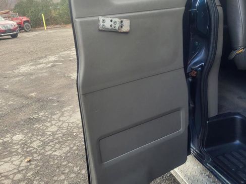 Used 2015 Chevrolet Express 3500 LT w/ LT Preferred Equipment Group image 26