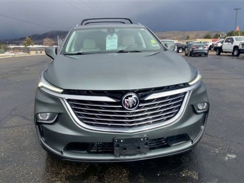 Used 2022 Buick Enclave Essence image 3