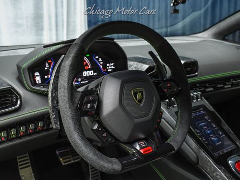 Used 2020 Lamborghini Huracan EVO image 9