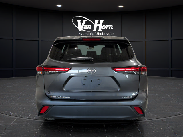 Used 2021 Toyota Highlander LE AWD/4WD image 6