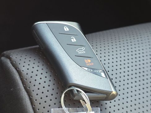 New 2026 Lexus RX 450h AWD image 30