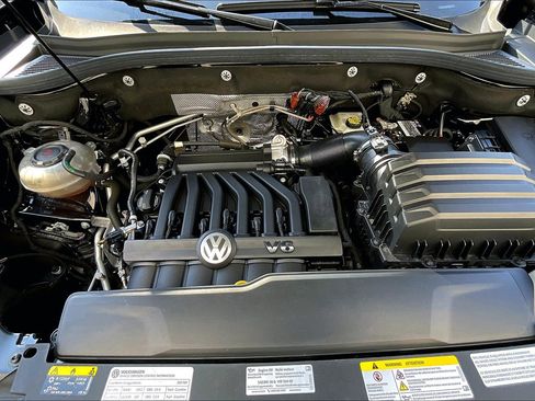 Used 2021 Volkswagen Atlas Cross Sport SEL Premium image 9