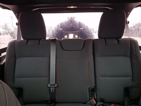 Used 2023 Jeep Wrangler Unlimited Rubicon w/ Steel Bumper Group image 20