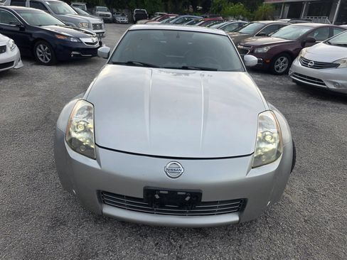 Used 2004 Nissan 350Z Touring image 2