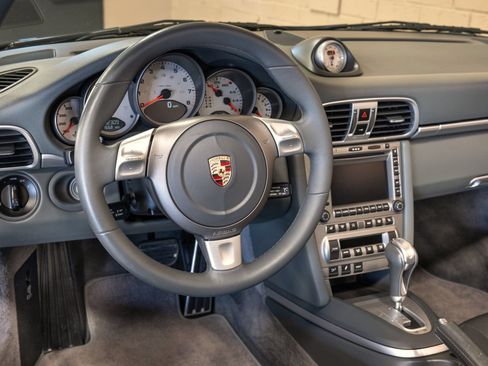 Used 2006 Porsche 911 Carrera S RWD image 49