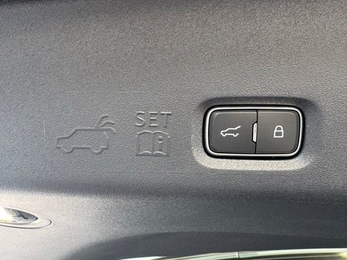 New 2025 Ford Expedition Active image 48