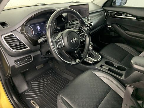 Used 2021 Kia Seltos SX w/ SX Sunroof Package image 29