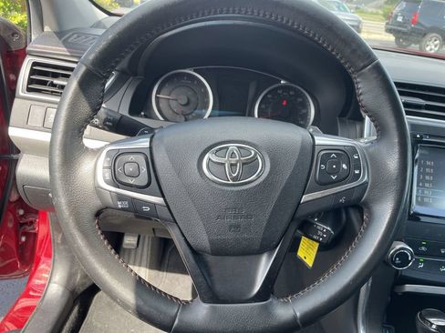 Used 2015 Toyota Camry SE FWD image 15