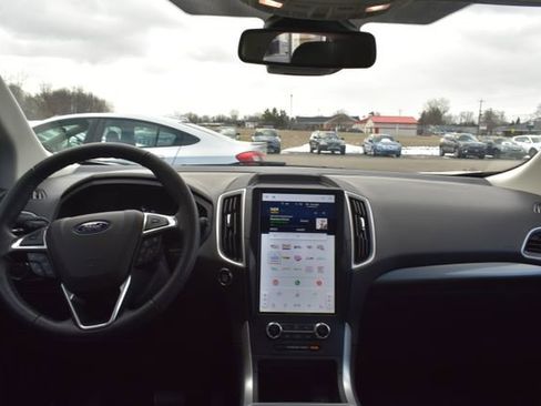 Used 2024 Ford Edge SEL w/ Convenience Package image 37