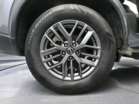Used 2023 Nissan Rogue S AWD/4WD image 13