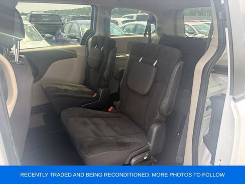 Used 2019 Dodge Grand Caravan SE FWD image 6