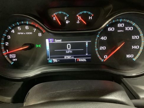 Used 2017 Chevrolet Cruze LT w/ Sun And Sound Package image 32