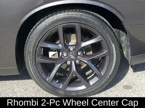 Used 2023 Dodge Challenger R/T w/ Plus Package image 5