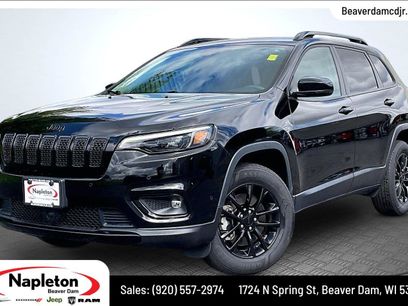 Used 2023 Jeep Cherokee Altitude Lux