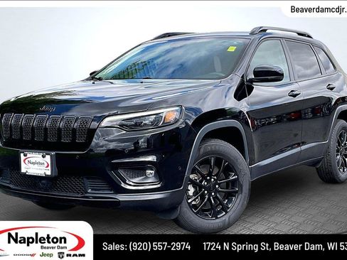 Used 2023 Jeep Cherokee Altitude Lux AWD/4WD image 1