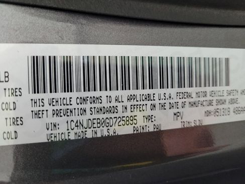 Used 2016 Jeep Compass High Altitude AWD/4WD image 33