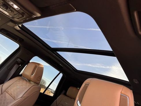 Certified 2023 Cadillac Escalade Sport w/ Touring Package image 21