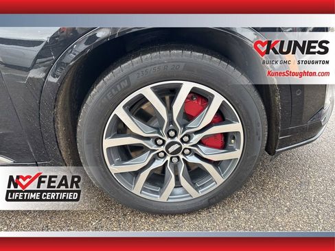 Used 2024 Cadillac XT6 Sport w/ Technology Package image 15